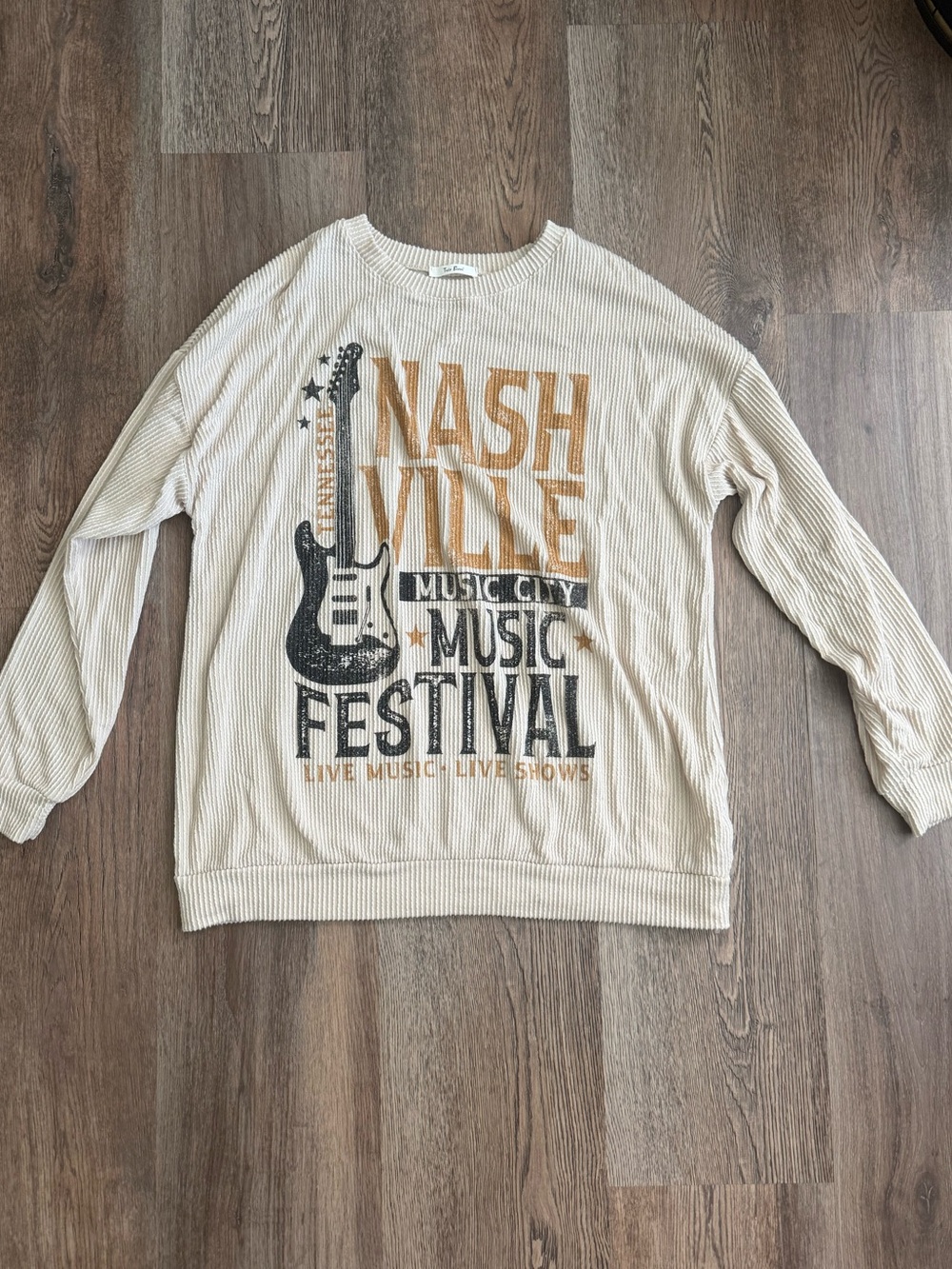 Tres Bien Cream Long-Sleeve Graphic Music Festival Tee